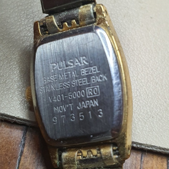 Vtg Pulsar Goldtone Stainless Steel Women's Watch - Picture 4 of 4